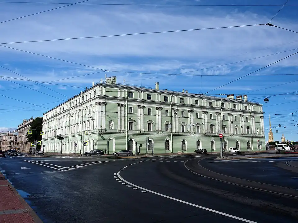 Мраморный дворец. Служебный корпус