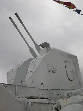 Кормовая 76,2-мм спаренная установка ТАВКР «Минск».