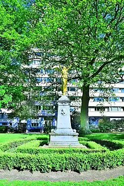 Памятник Жюльену Дилленсу, Брюссель