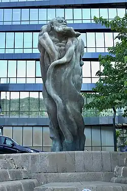 Памятник Галактиону Табидзе в Тбилиси