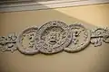 Скульптурное украшение фасада