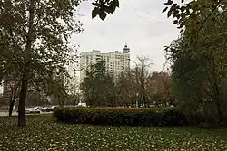 Парк Верхоянской улицы. Вид в сторону Енисейской улицы.