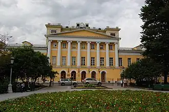 Главный фасад усадьбы, 2015 год