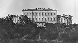 Дом Т. И. Тутолмина: вид со стороны двора и сада