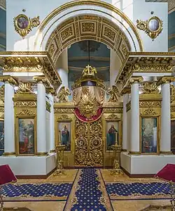 Алтарь. Царские врата