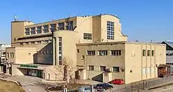 Здание в апреле 2017 года