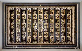 Потолок над парадной лестницей