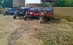 грузовой мотоцикл или мотороллер недорогой аналог тачки на не большие расстояния