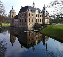 Вид замка с западной стороны