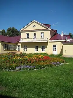 Внутренний двор музея-усадьбы П. И. Чайковского