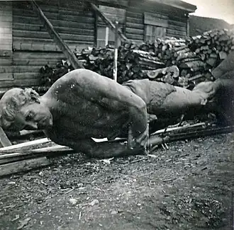 Демонтированный советскими властями памятник Освободительной войне (Калевипоэг). Тарту, 1950 год. Восстановлен в 2003 году