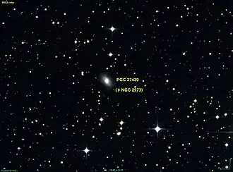 Звезда NGC 2973, расположенная вблизи галактики PGC 27439 на изображении