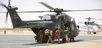 вертолёт NH-90 немецкого контингента в Тимбукту (10 марта 2017)