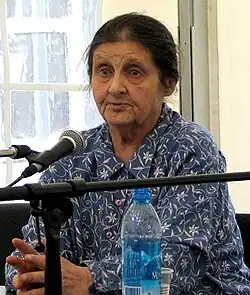 Наталья Трауберг выступает на Московском открытом книжном фестивале, 11 июня 2007 года