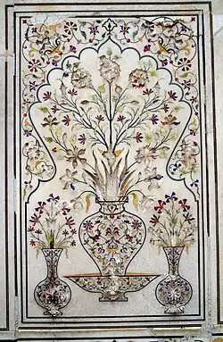 Деталь с флорентийской мозаикой