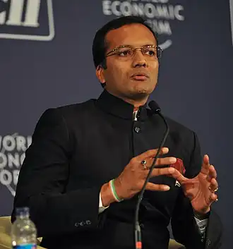 Нэвин Джиндл выступает на Всемирном экономическом форуме15 ноября 2010 года