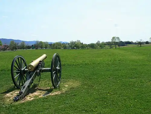 Мемориальное орудие на месте батареи Фон Клейсера