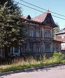 Деревянный дом в Глухово (Ногинск, улица 8 марта, 5). Часть жилого квартала при Глуховской мануфактуре