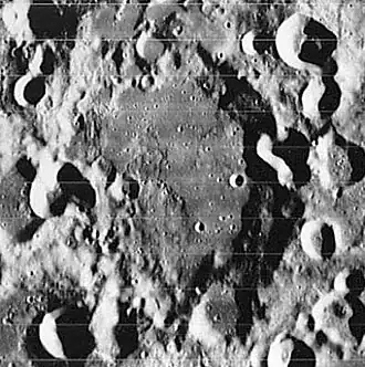 Снимок зонда Lunar Orbiter – IV.