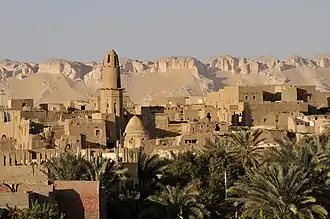 Старые дома и мечеть в Эль-Касре