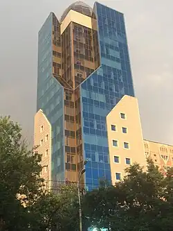 Бизнес-центр «Берекет» на Ауэзова/ниже Толе би