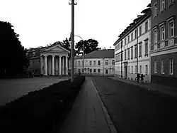 Университето при площади Дауканто