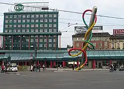 «Игла» перед вокзалом в Милане