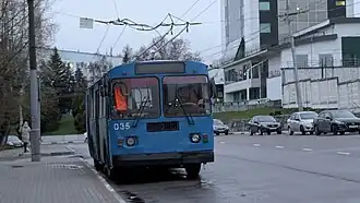 Троллейбус "ЗИУ-9" на главном вокзале в 2025 году