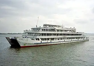 «Отдых-1» на Волге, в районе Нижнего Новгорода