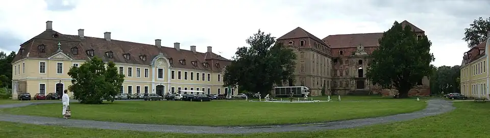 Дворец Брюла и официны