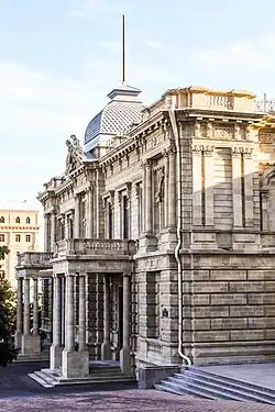 Вид главного фасада