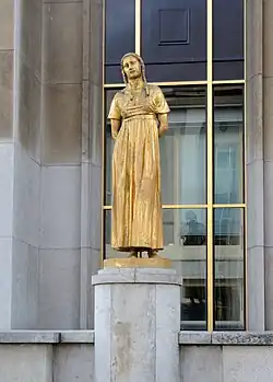 «Фрукты» (1937), дворец Шайо, Париж