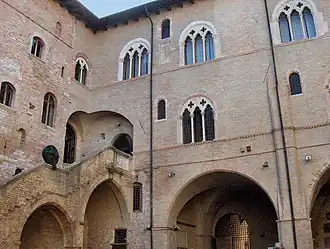 Внутренний двор