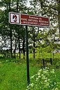 Знак, указывающий вход в региональный природный парк Мильваш