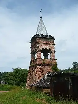 Колокольня Пантелеймона на горке. Вид со юго-западной стороны (со стороны грунтовки)