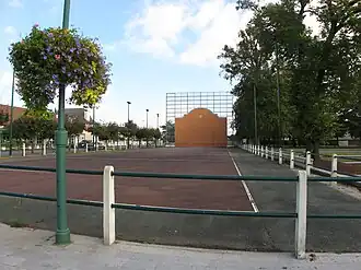 Фронтон (площадка для игры в пелоту)