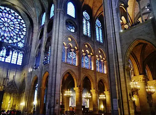Средокрестие собора Парижской Богоматери (ок. 1260)