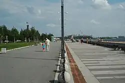 Набережная в парке