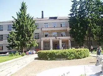 Главное административное здание лагеря