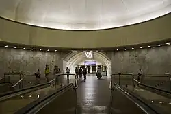 Промежуточный вестибюль