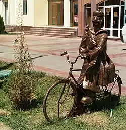 Почтальон Печкин в городе Ургенче, Узбекистан