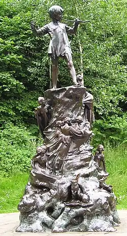 Статуя Питера Пэна в Сент-Джонс (Ньюфаундленд и Лабрадор)