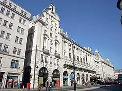 Отель Пиккадилли, Лондон. 1905–1908. Архитектор Н. Шоу