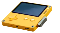 Портативная игровая приставка Playdate с заводной рукояткой в закрытом положении.