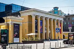 Кинотеатр "Победа" в Новосибирске.