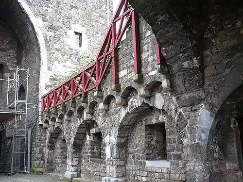 Внутренний двор барбакана