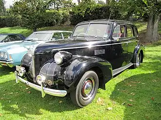 1939 Pontiac Deluxe 6 120 Series 26