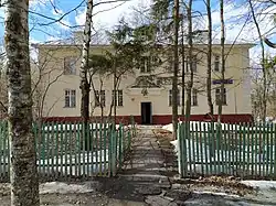 Дом на Тютчевской аллее (Профсоюзная улица, дом 123, корпус 25)