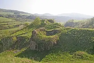 Руины крепости Тетин