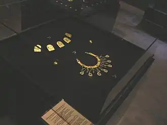 Двойное золотое ожерелье из Преславского клада X века